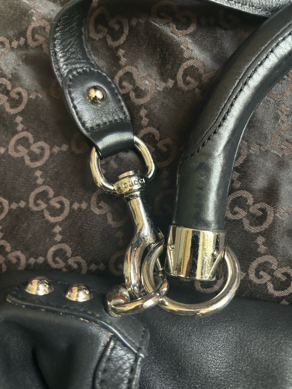 Authentic GUCCI “Indy” black leather Hobo bag - Picture 6 of 11